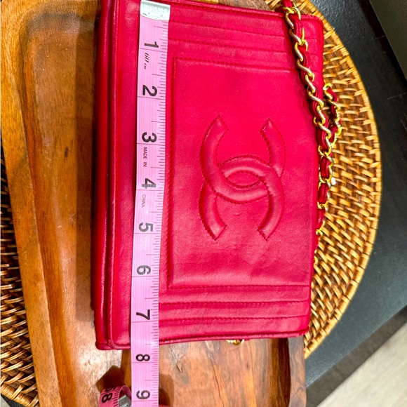 Vintage Coco Chanel handbag-not wallet on a chain- a flap snap closure handbag - Picture 4 of 13